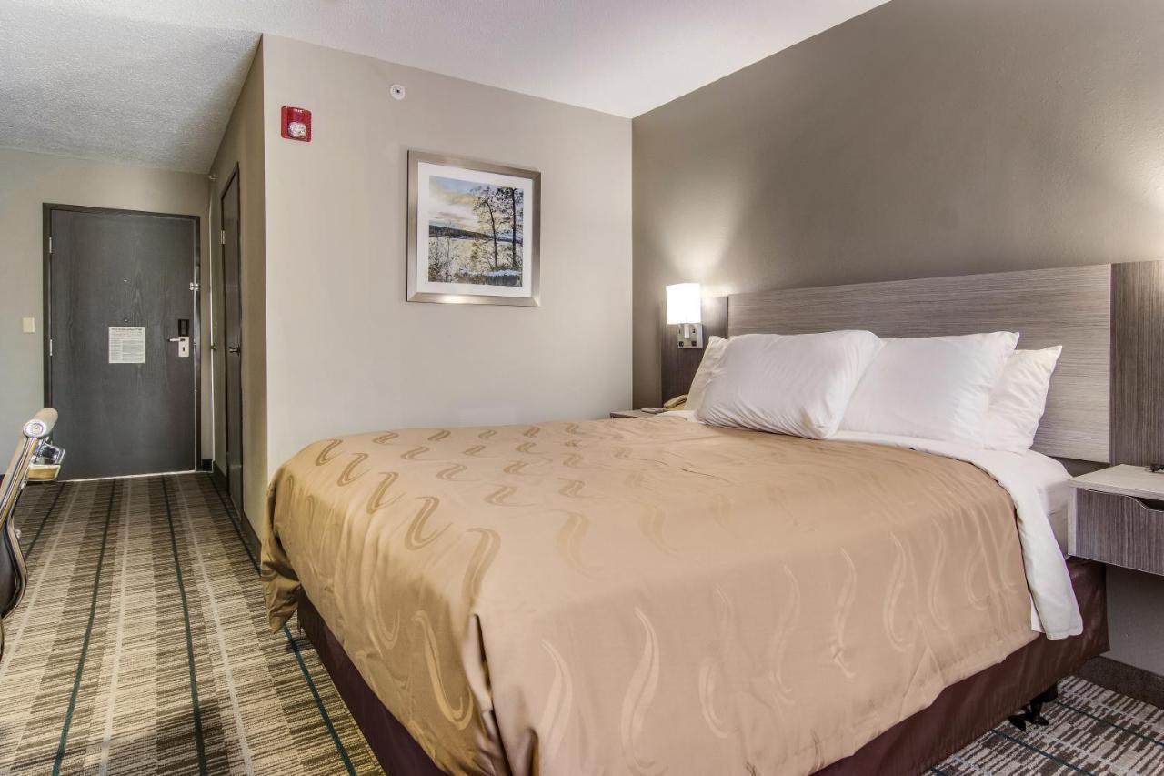 Quality Inn & Suites Grove City-Outlet Mall Экстерьер фото
