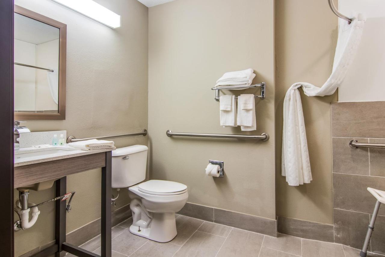 Quality Inn & Suites Grove City-Outlet Mall Экстерьер фото