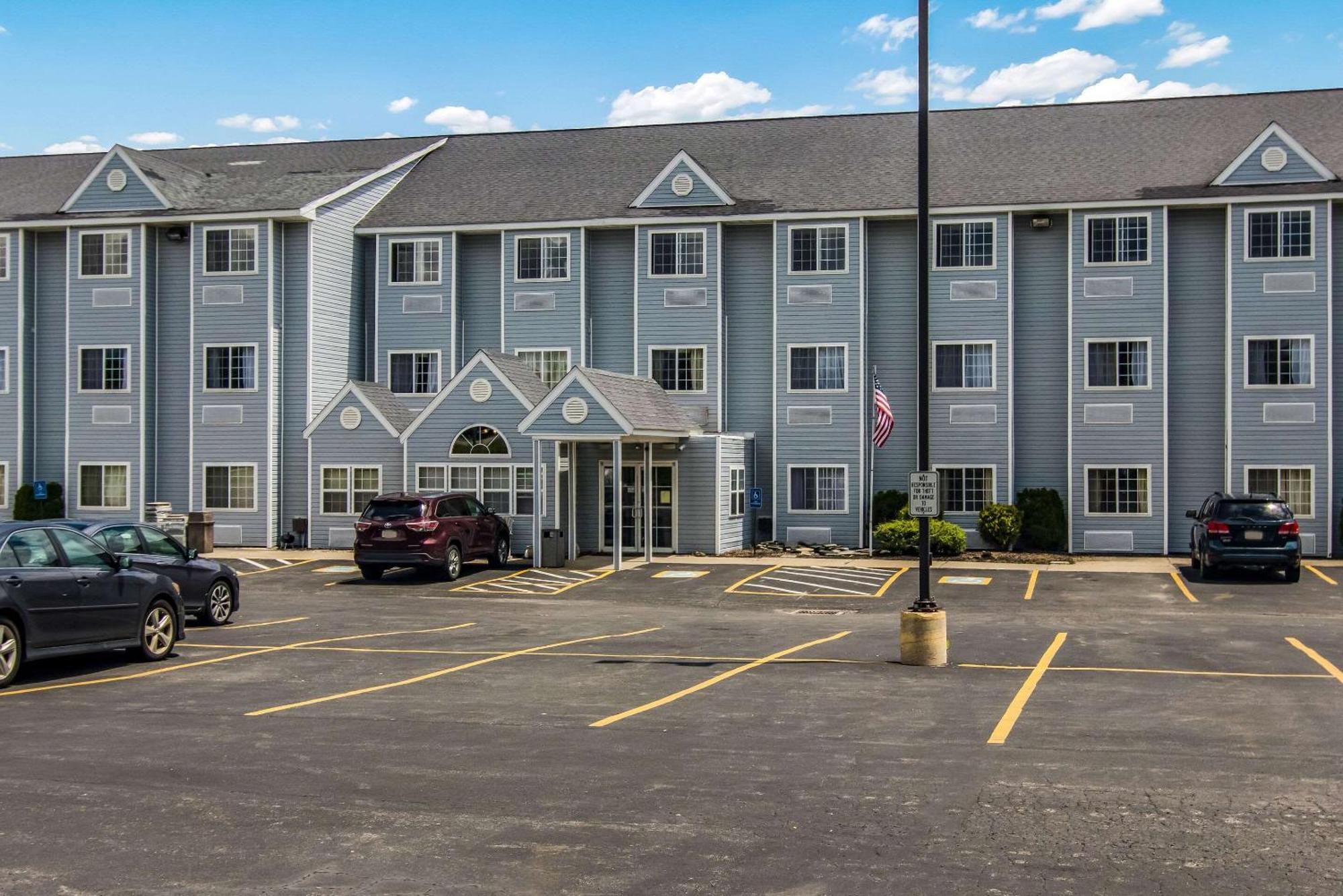 Quality Inn & Suites Grove City-Outlet Mall Экстерьер фото