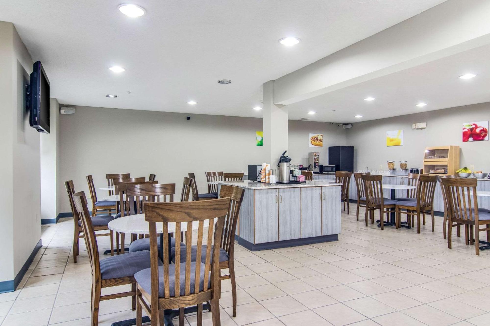 Quality Inn & Suites Grove City-Outlet Mall Экстерьер фото