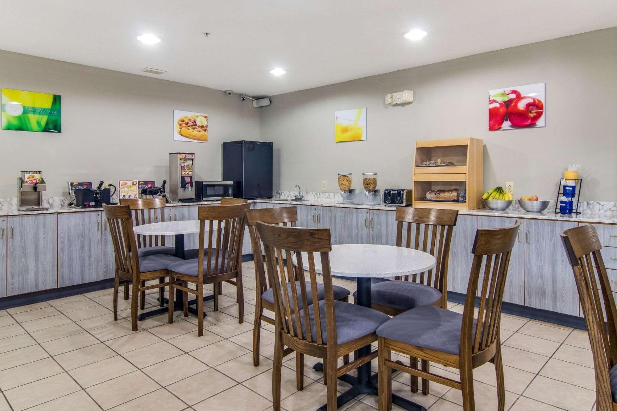 Quality Inn & Suites Grove City-Outlet Mall Экстерьер фото