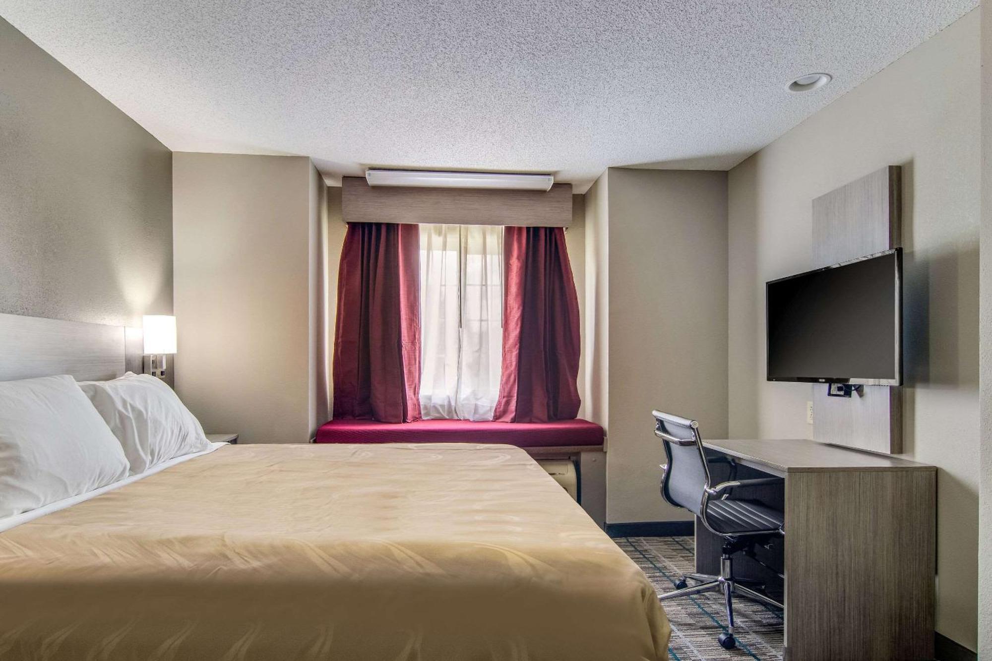 Quality Inn & Suites Grove City-Outlet Mall Экстерьер фото