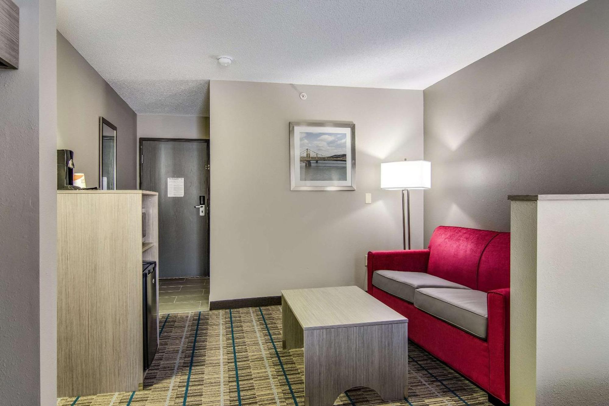 Quality Inn & Suites Grove City-Outlet Mall Экстерьер фото