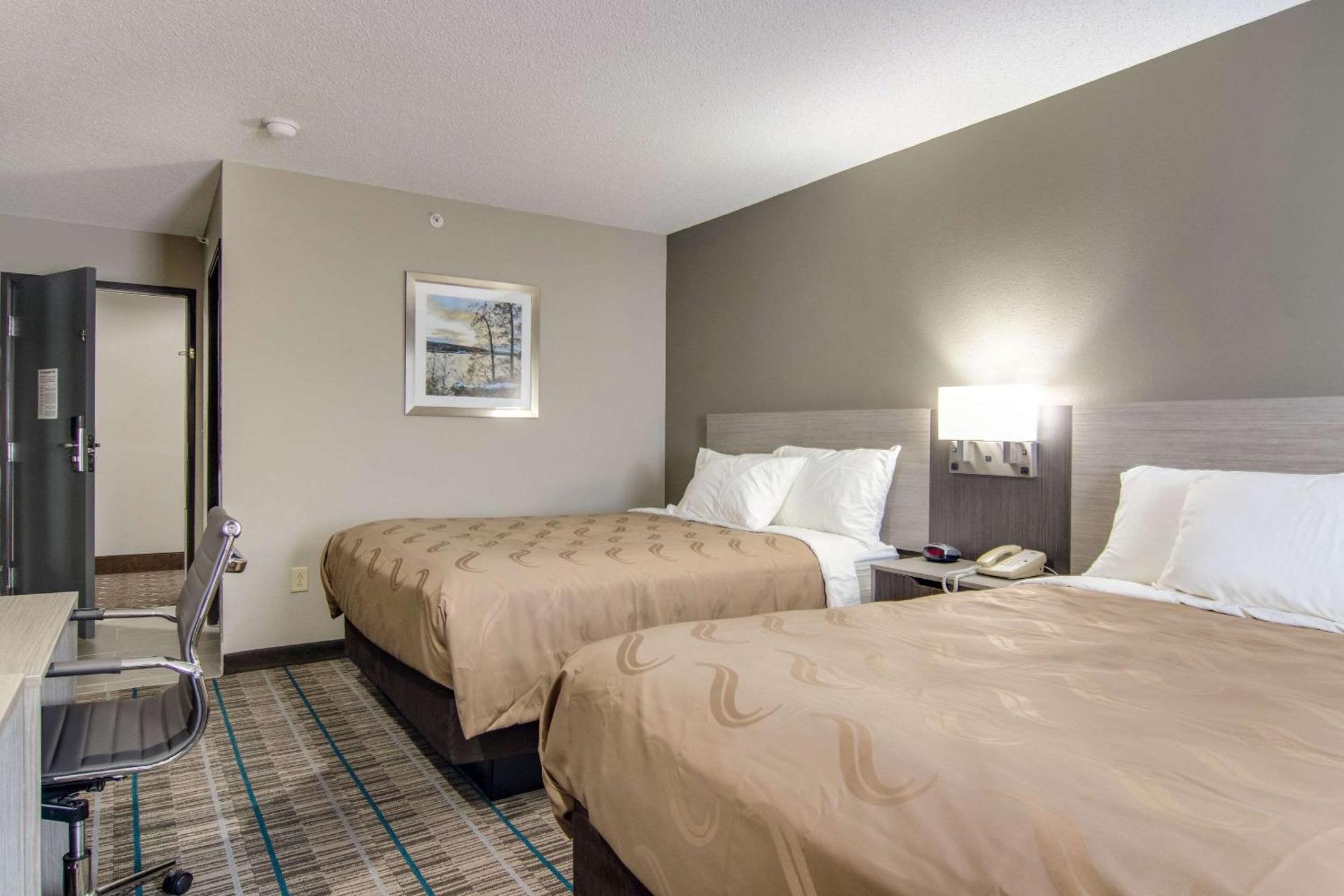 Quality Inn & Suites Grove City-Outlet Mall Экстерьер фото