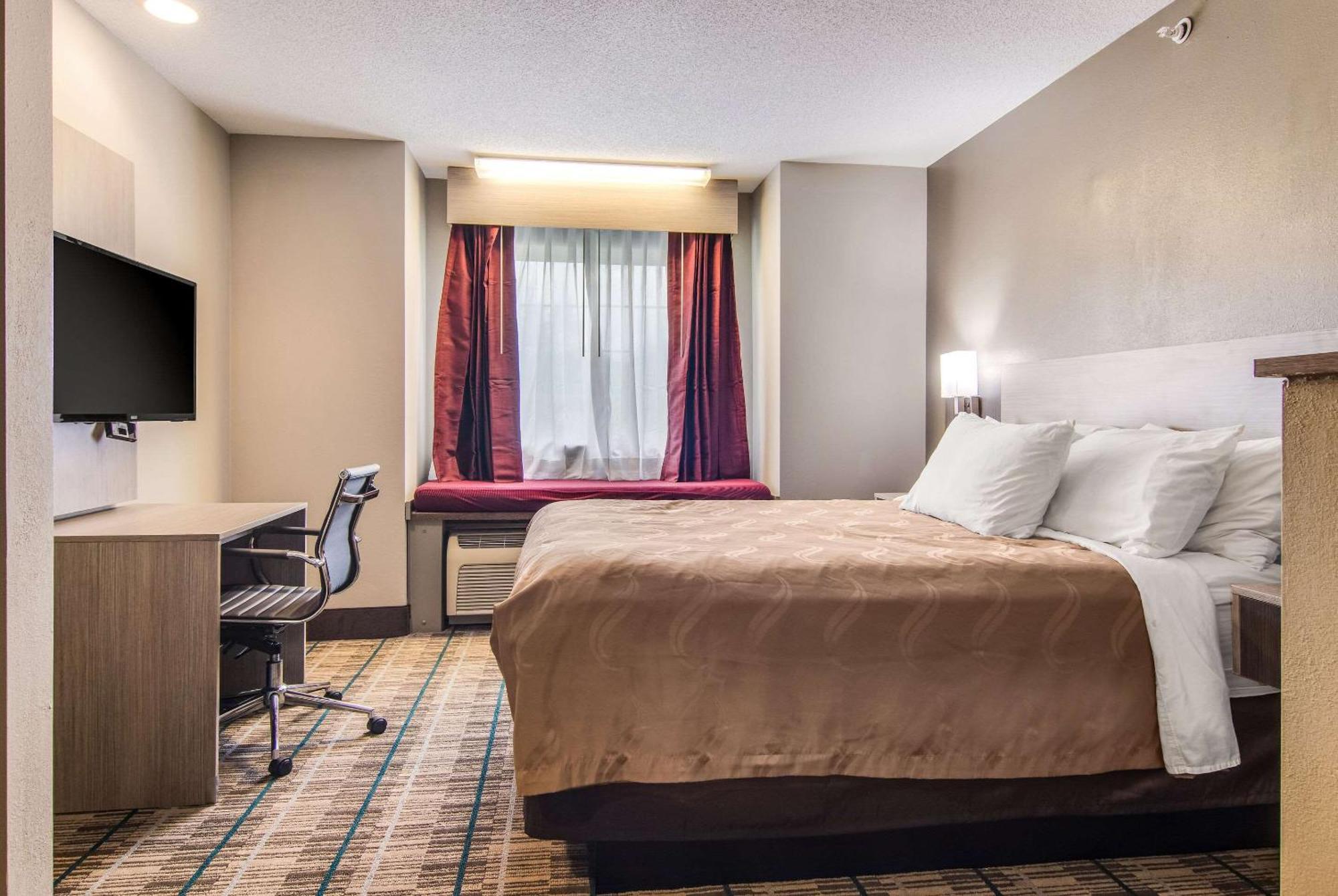 Quality Inn & Suites Grove City-Outlet Mall Экстерьер фото